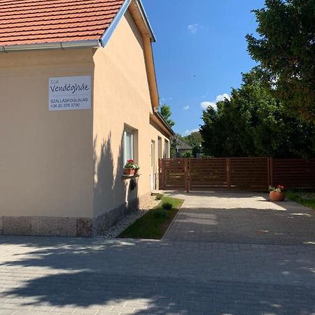 Ica Vendégház Sutto Exterior foto